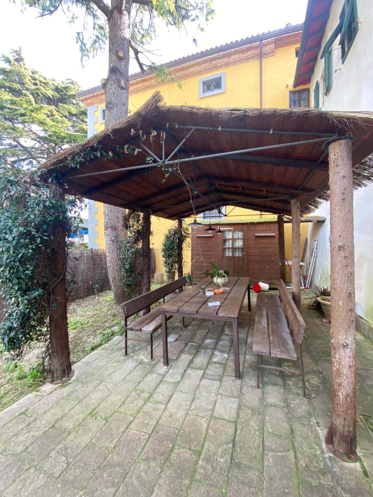 La Lanterna Apartman Collesalvetti Kültér fotó